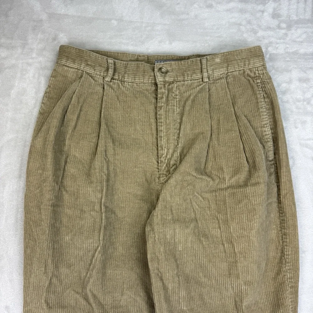 Vintage 🪶 item